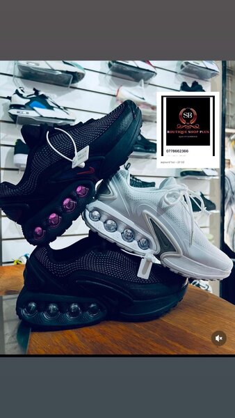 Basket Nike air Max DN authentique avec sa boite