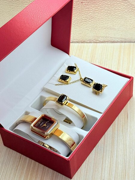 Ensemble Montre et Bijoux Élégant