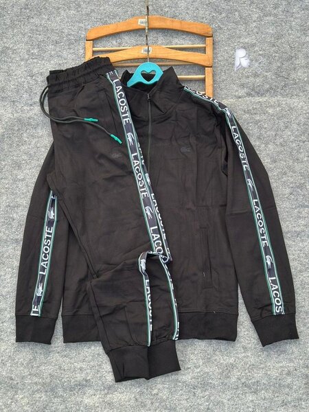 Survêtement noir sport