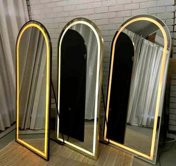 Miroir LED avec pied moderne