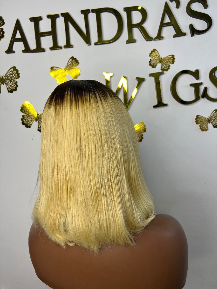 Blonde wig with dark root