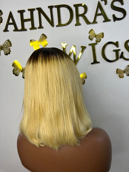 Blonde wig with dark root
