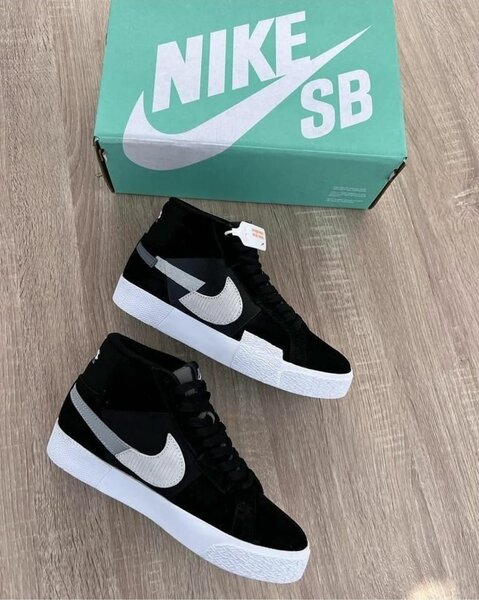 Nike SB Blazer Mid Noires