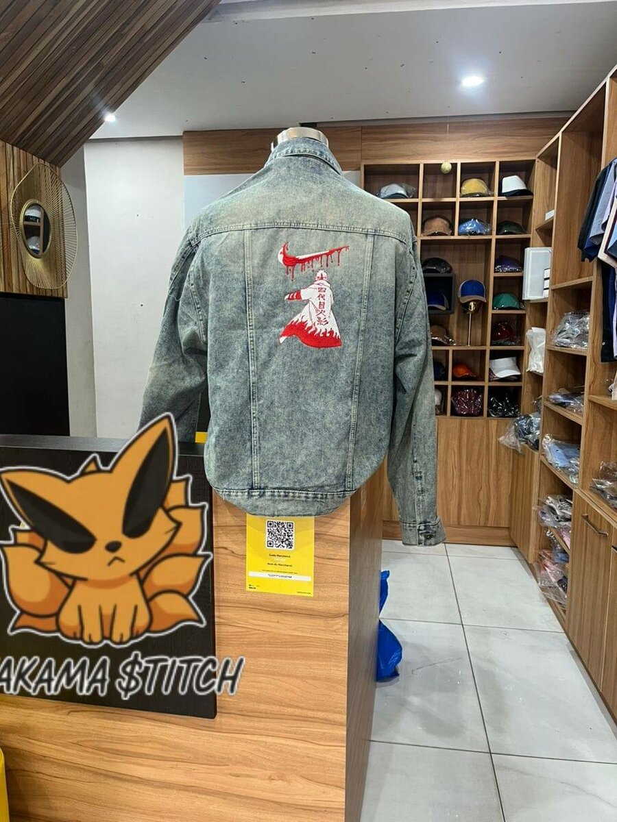 Veste en jean brodée manga