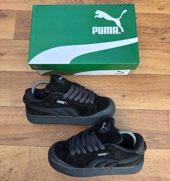 Chaussures Puma Suede noires