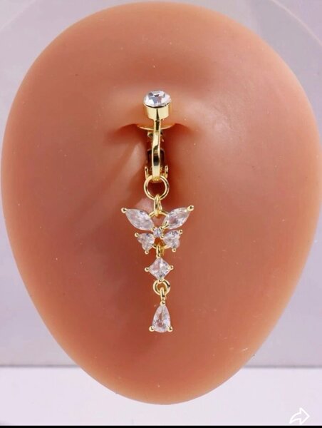 Faux piercing de nombril