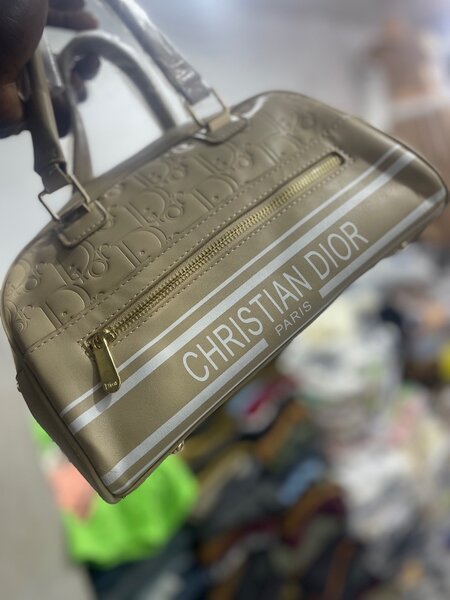 Sac à main Christian Dior élégant