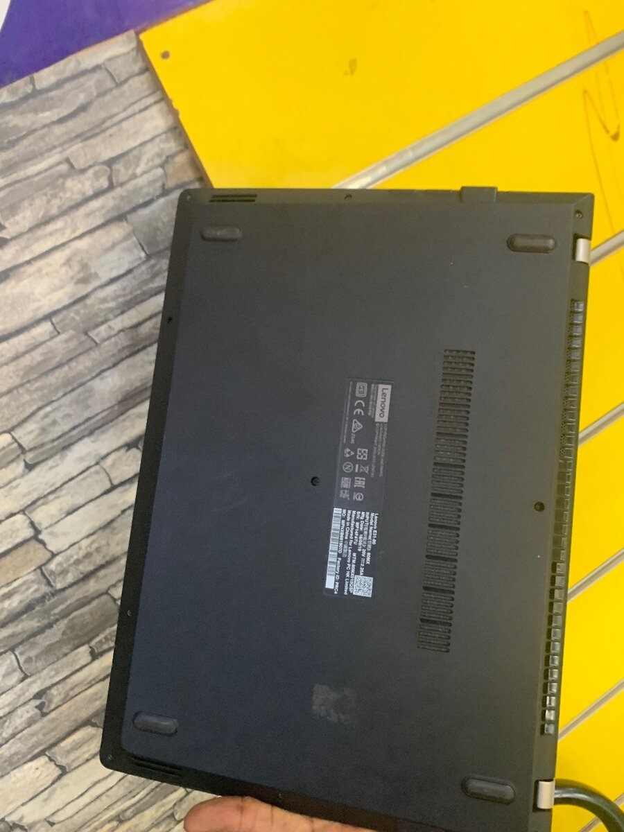 Lenovo 80MX