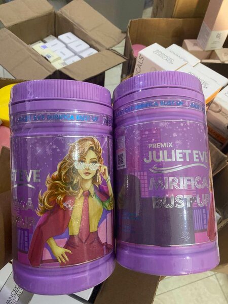 Juliet Eve Mirifica Bust Up