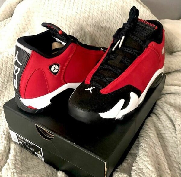 JORDAN 14S