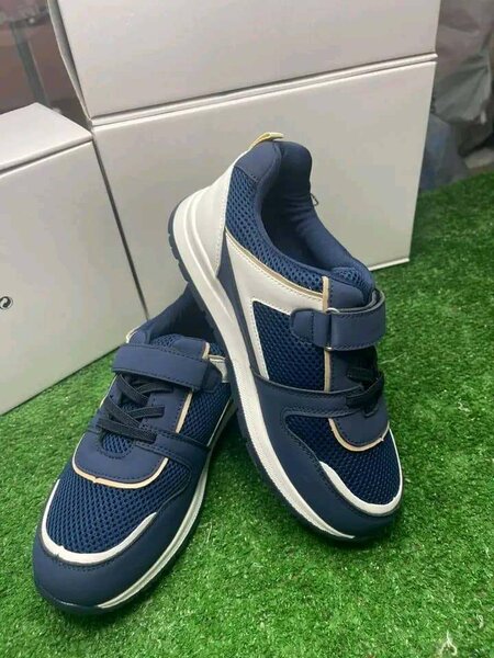 Chaussures de sport bleues