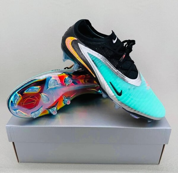 Chaussures de Foot Agiles