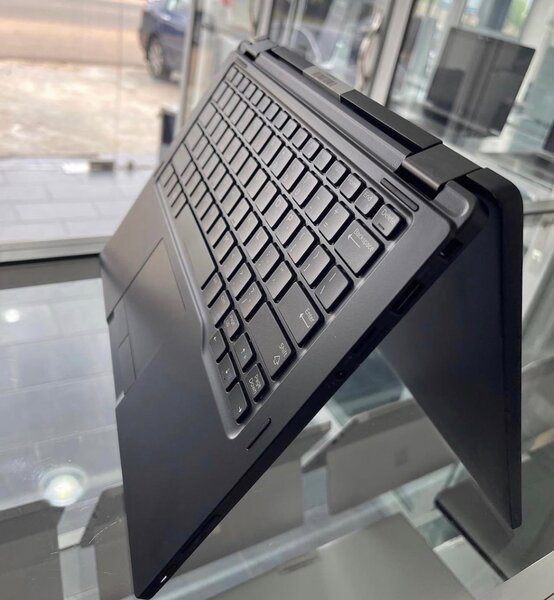 Dell latitude 7390 x 360 convertible