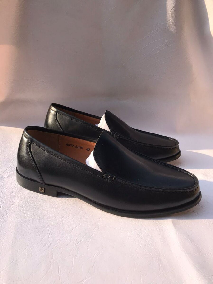 Dress shoes