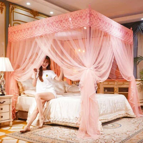 Ciel de lit élégant en dentelle