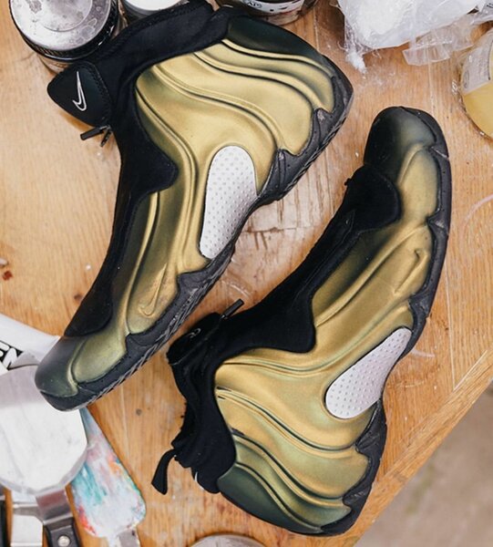 NIKE AIR FLIGHTPOSITE