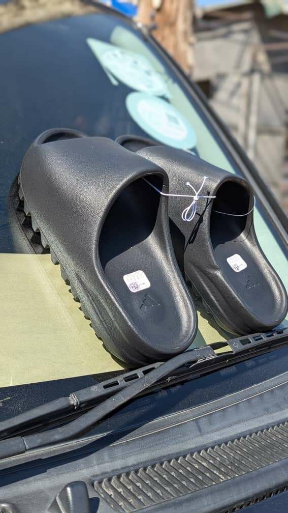 Yeezy Slides