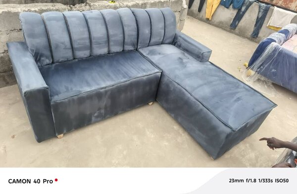 Canapé d'angle gris en velours