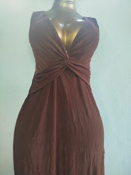 Robe Longue Évasée Sans Manches