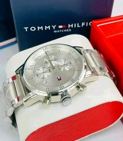 Montre tommy luxe