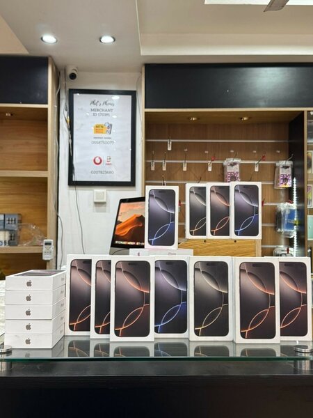 Brand New IPhone 16 Pro Max 256Gb Sim Unlocked