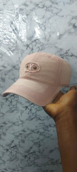 Casquette rose logo Y neuve