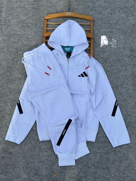 Ensemble survêtement blanc