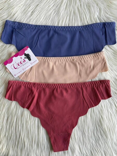 Strings et culottes pour femmes