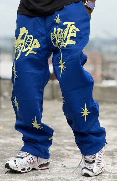 Pantalon streetwear imprimé étoiles
