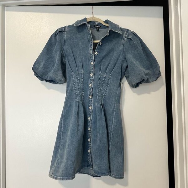 Robe en jean à manches bouffantes