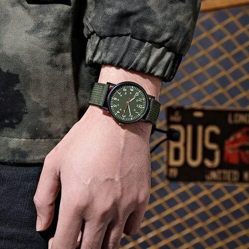 Montre Militaire Verte Élégante