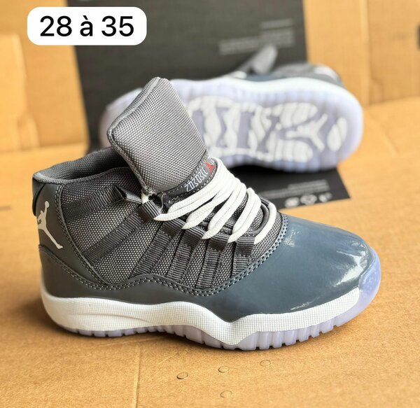 Chaussures enfant ( Nike Jordan 11 )