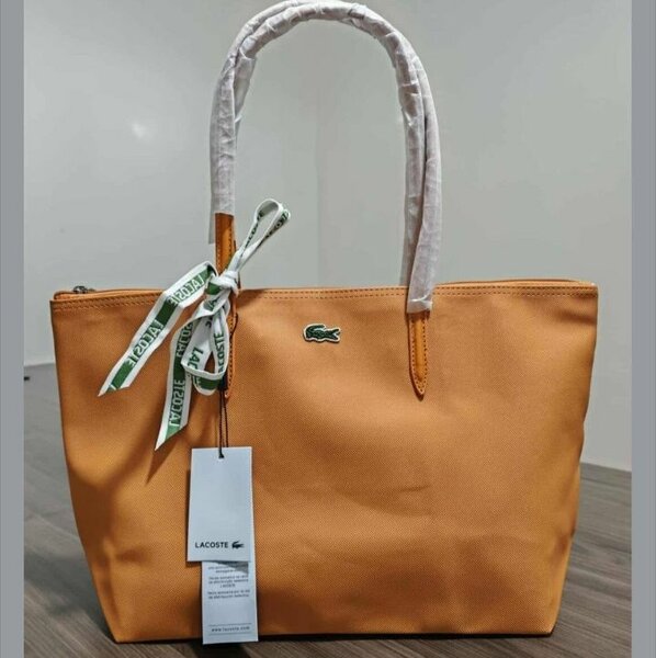 Sac à main élégant Lacoste