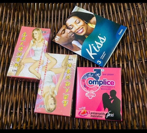 6 préservatifs +2 lubrifiants