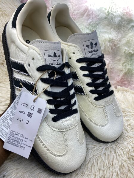 Adidas Sneakers Vintage Style