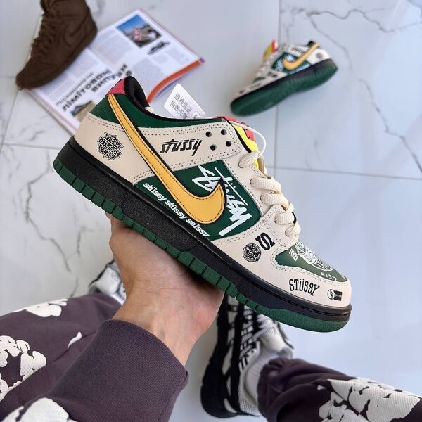 Sneakers personnalisées Stussy