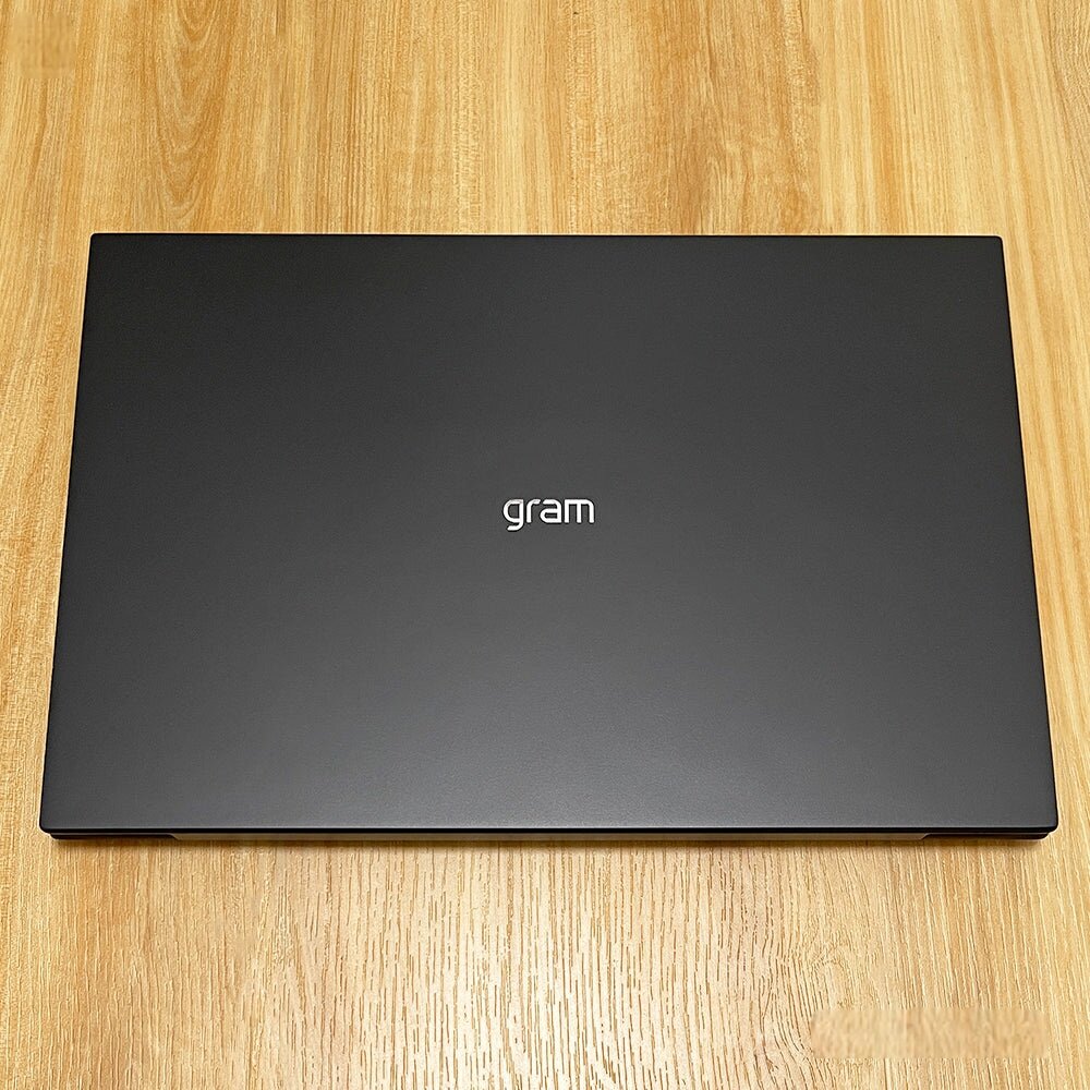 LG Gram Pro 14  Ultra 7 2024
