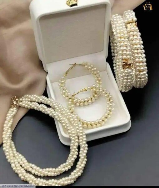 Pearl set