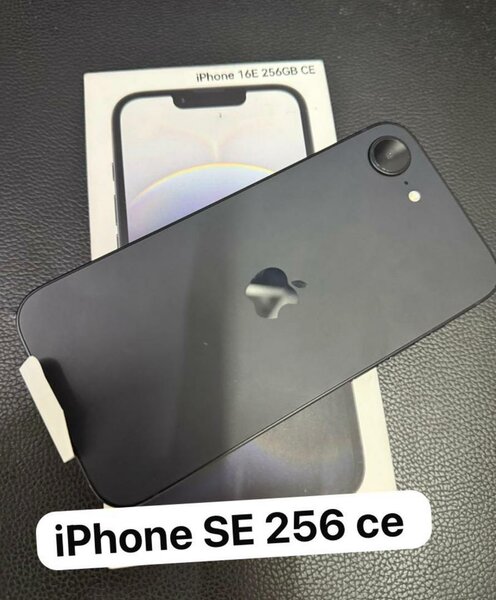 Apple iPhone SE 256GB Noir