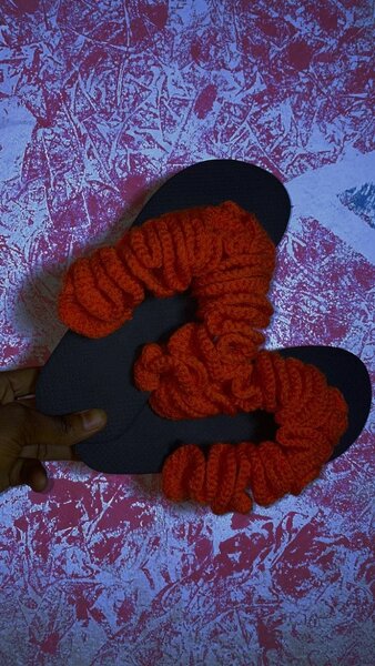 Sandales avec brides crochetées