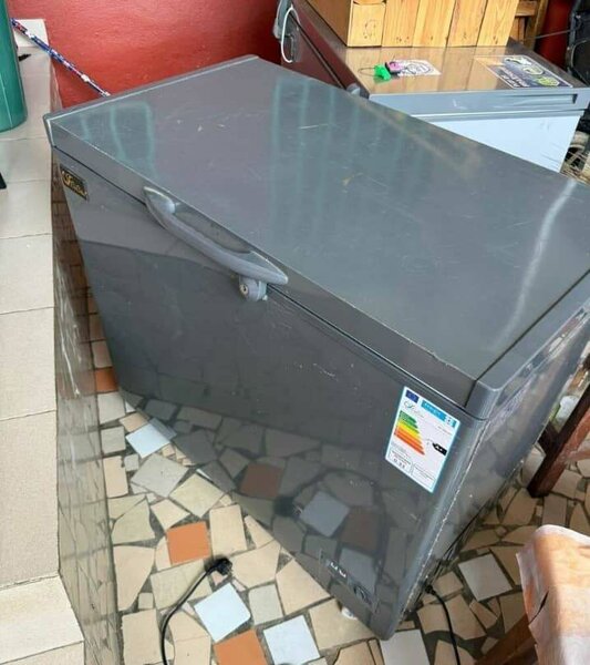 Congélateur coffre 200L