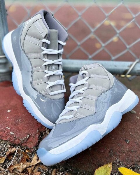 AIR JORDAN  11 RETRO COOL GREY