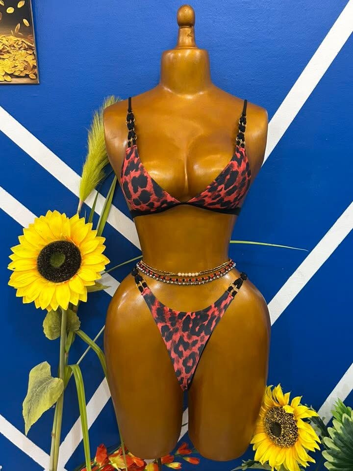 Robe moulante noire élégante