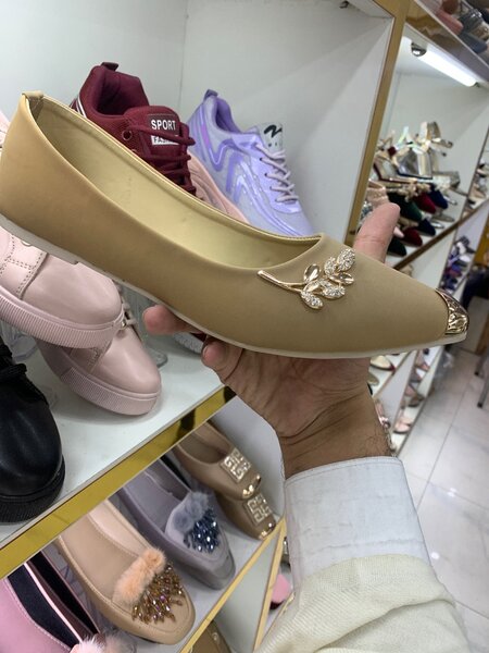 Ladies Pump Cream Color