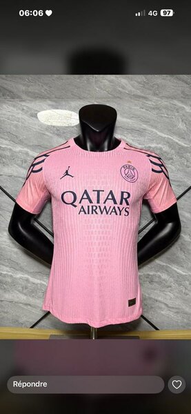 Maillot de foot rose pour hommes