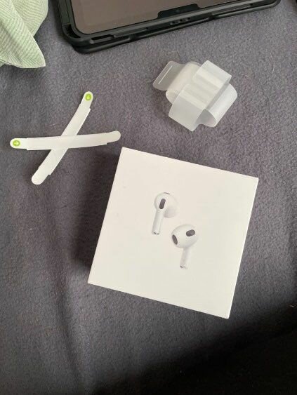 AirPods 3