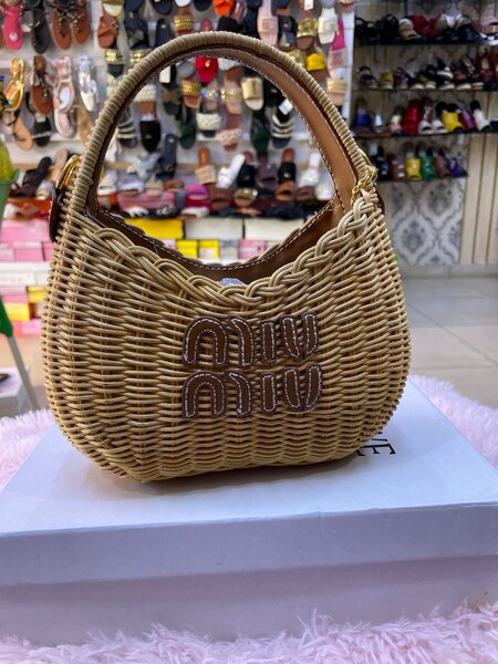 Sac à main en osier chic