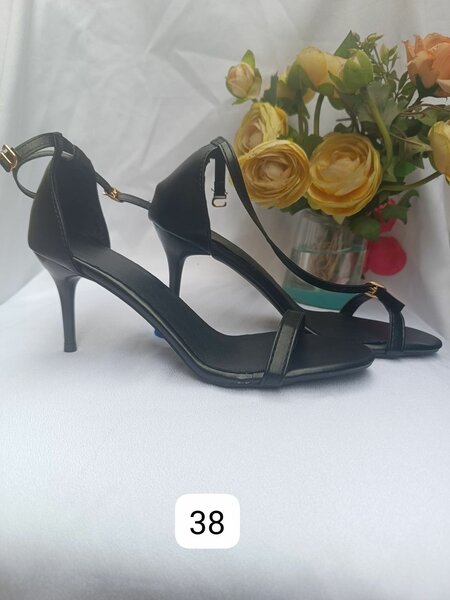 Elegant Black Heeled Sandals