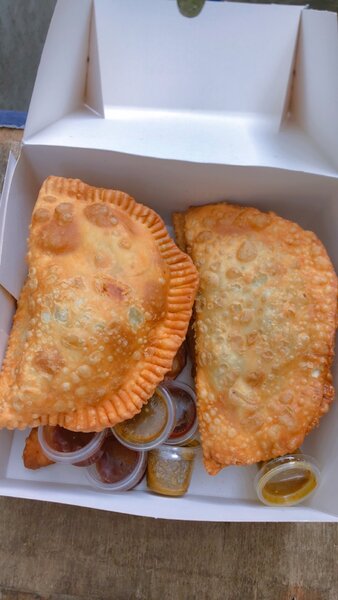 Beignets Salés avec Sauces