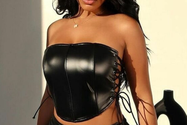 Top bustier en cuir noir
